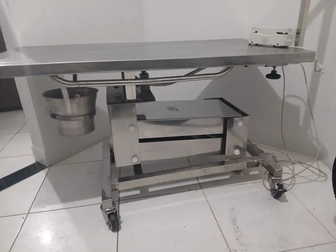 Mesa cirurgia veterinária