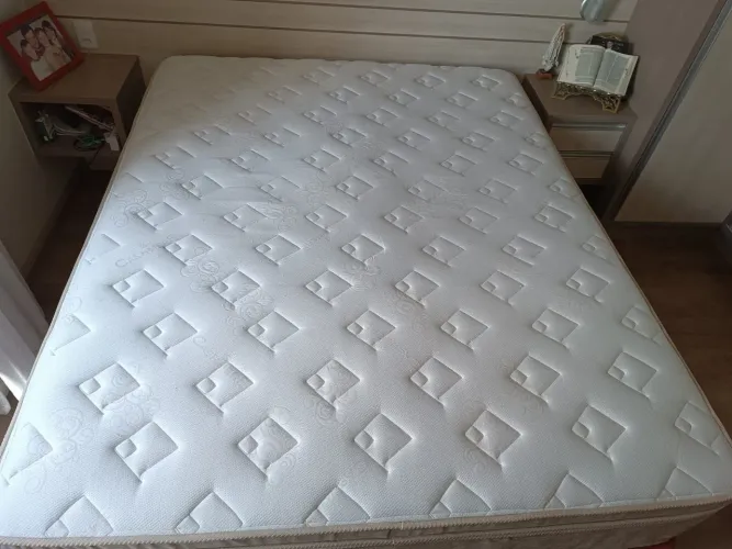 Cama Queen Completa