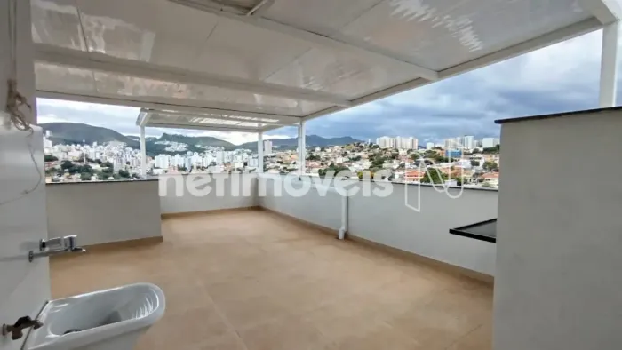 Cobertura 2 quartos para locação no bairro Palmeiras 103m²;