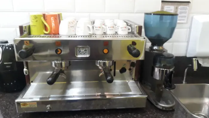 Máquina de Café   e Moinho de café 
