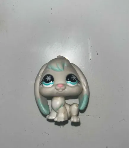 Coelhinha LPS + óculos