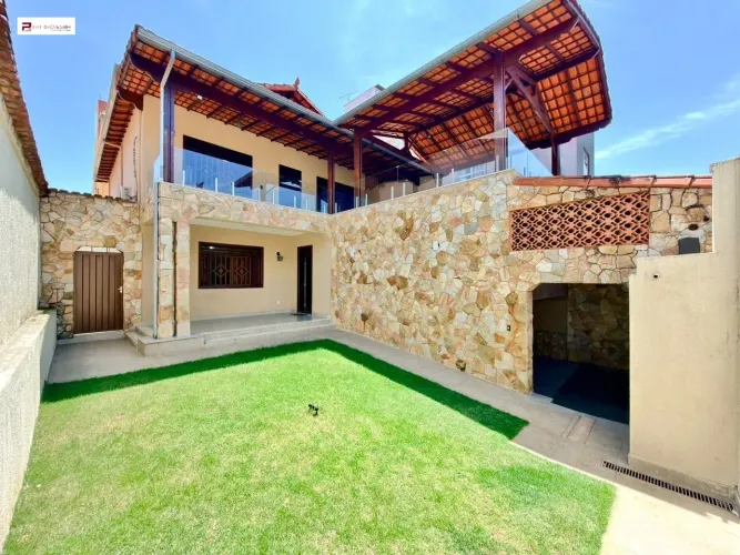 CASA 4 QUARTOS 3 VAGAS BAIRRO SERRANO