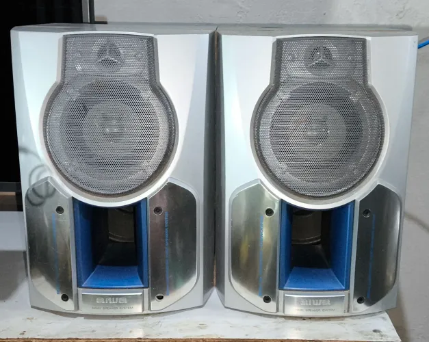 Caixas de Som Aiwa 3 Way - Graves Fortes e Som de Qualidade