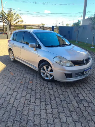 Nissan Tiida SL 1.8/1.8 Flex 16V Mec. 2012