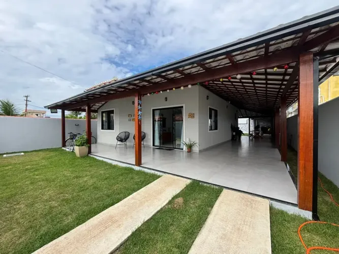 VENDO - R$399 mil - 3 quartos 300 m² de terreno, piscina DE 6 m, há 700 metros da Amaral