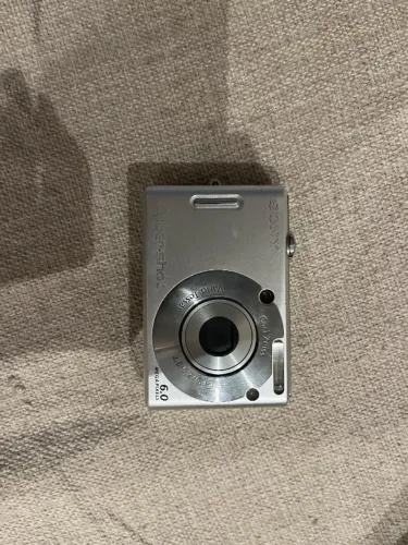 Sony Cyber-shot DSC-W30