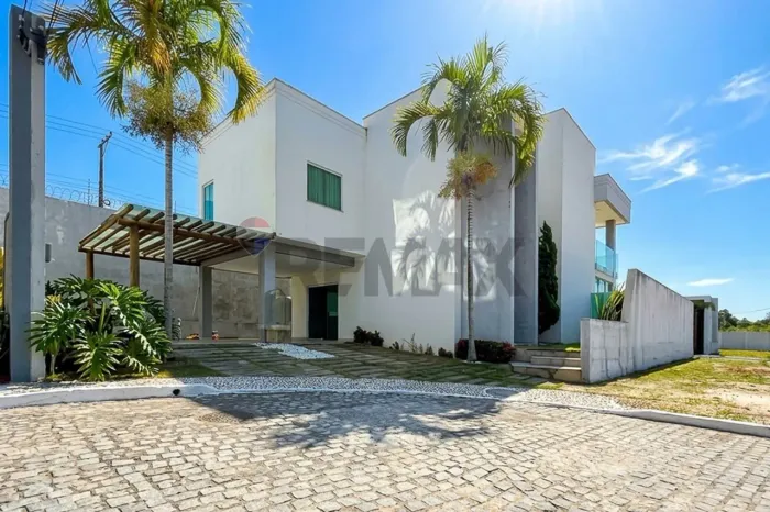 Casa com 5 quartos, sendo 3 suítes e mobiliada no Papagaio, Feira de Santana - BA