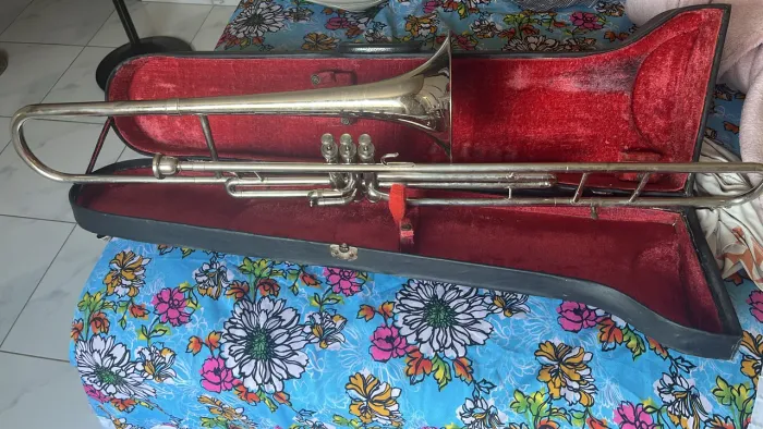 Trombone Weril Rex relíquia em Perfeito estado só pega e tocar
