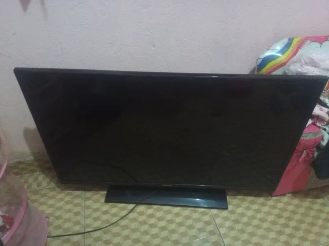 Tv 40" com defeito (não é smart)