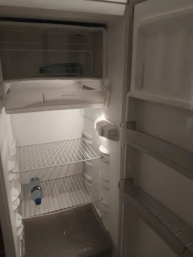 Vende-se geladeira  esmalte crc31 em bom estado 245 l