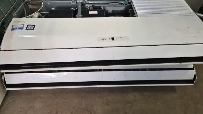 Maquina de Ar condicionado de 48mil BTUS Fujitsu
