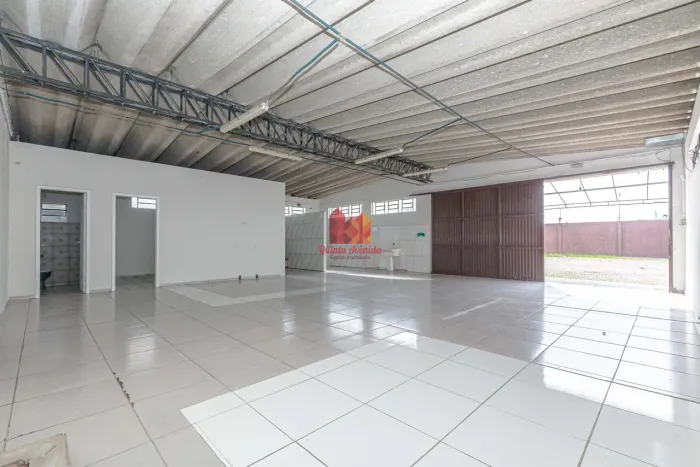 Imóvel de uso misto à venda na Cidade Industrial de Curitiba!