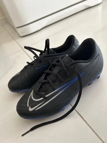 Chuteira Nike Phanton GX boa e confortável TAM 35