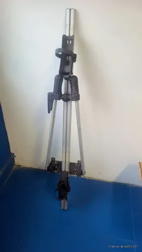 R$200 Suporte para bike em alumínio com chave
