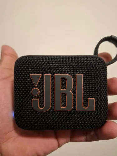 Caixinha jbl go 4 