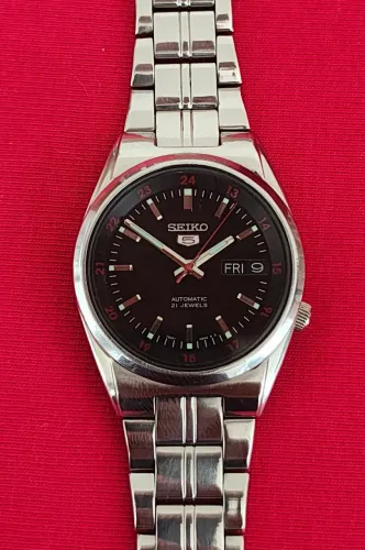 Relógio Seiko 5 Automático SNKJ17B1<br>Classico 7S26-02C0 Preto 