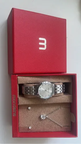 kit relogio + brinco + colar mondaine