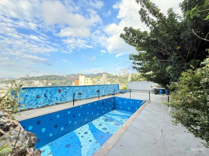 Casa 4 quartos à venda no Santa Lúcia