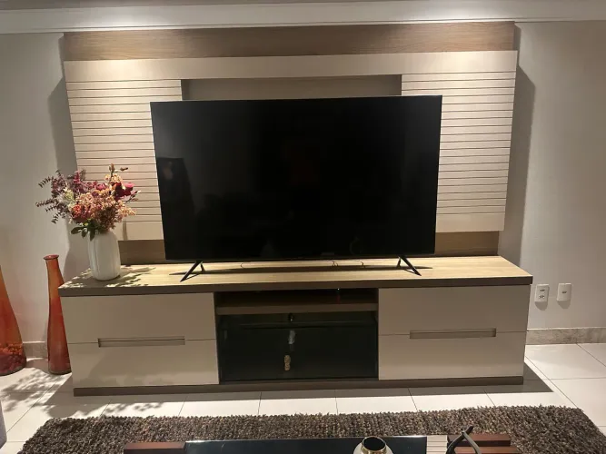 Móvel para sala e televisão