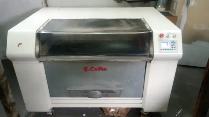 MÁQUINA DE CORTE LASER CO2 900X600 FUNCIONANDO PERFEITAMENTE