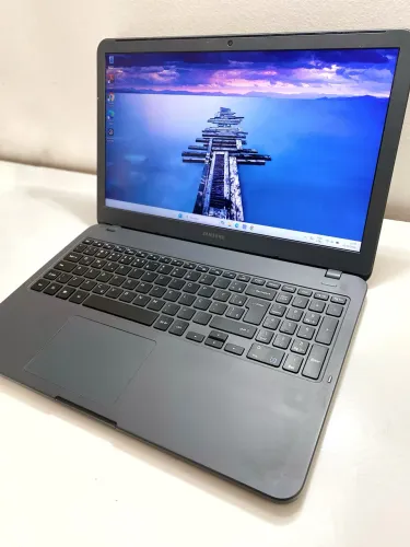 Notebook Samsung i3 7ª Gen c/ SSD
