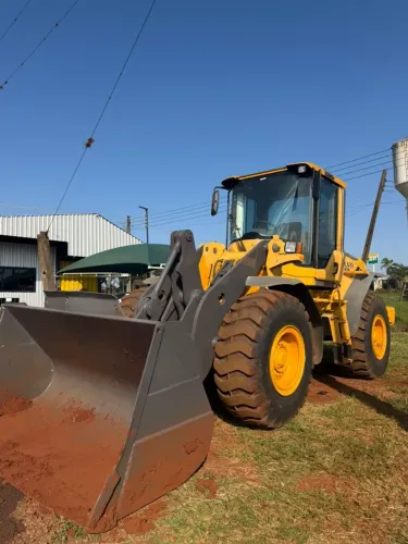 Carregadeira Volvo L70 Ano 2010