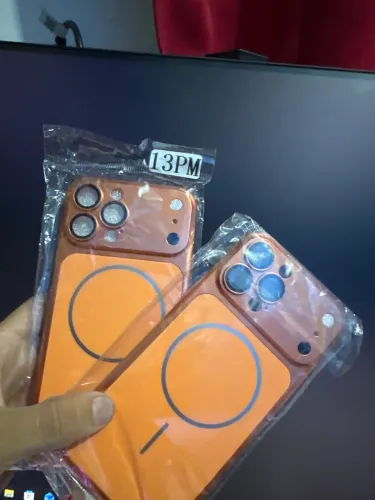 Capa iPhone 13 Pro Max(para transforma em 17 pro max