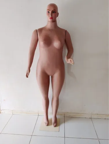 Manequim Feminino Plus size
