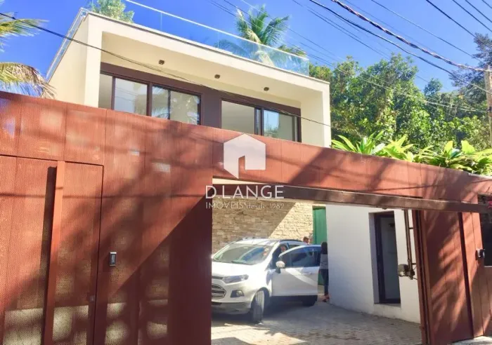 Casa à venda e locação no bairro Barra do Sahy em São Sebastião