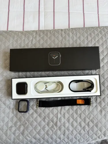 Apple Watch série 5 NIKE - 41mm