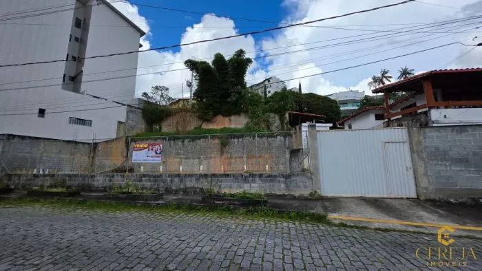 Terreno de 607m² totalmente plano na parte baixa das Braunes - Nova Friburgo, RJ - à venda