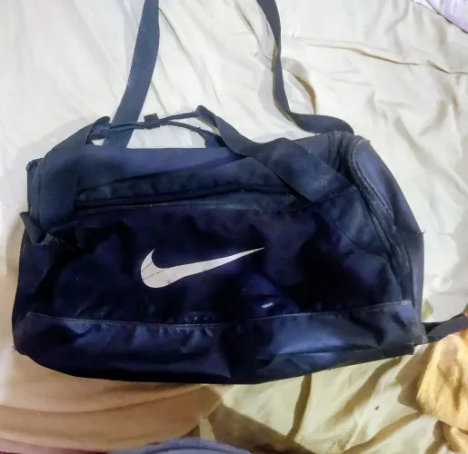 Bolsa Nike original 40 litros marcas de uso