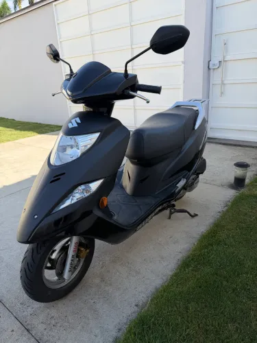 Burgman 125i 2014