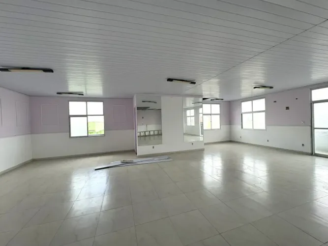 Aluga-se Sala comercial Avenida J Alvorada 140m² Manaus-AM