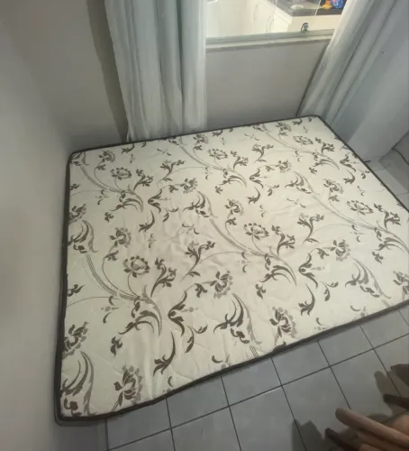 Cama a venda