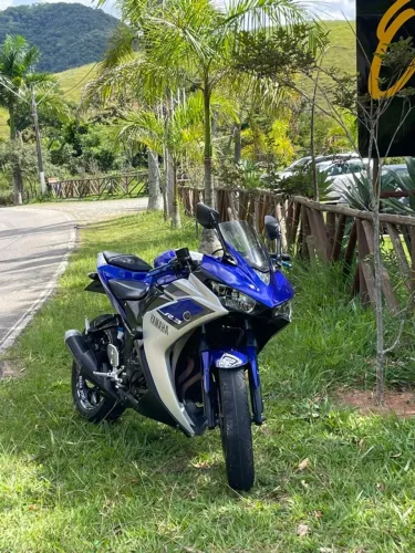 Yamaha R3