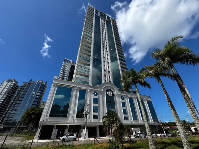 Paramount Tower à venda com 04 suítes mobiliado | Meia Praia em Itapema/SC