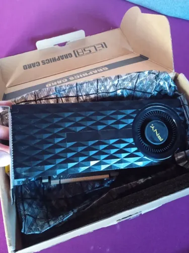 Placa de Vídeo Com Defeito + Itens de Informática (GTX 970)