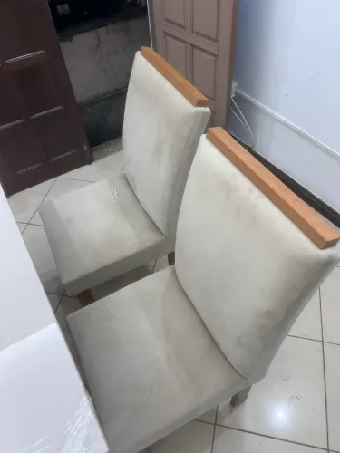 Mesa de jantar 4 lugares 