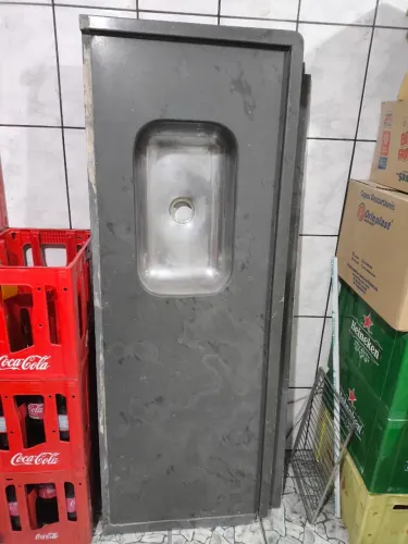 Vende -se está pia de ardósia 1'80 MTS