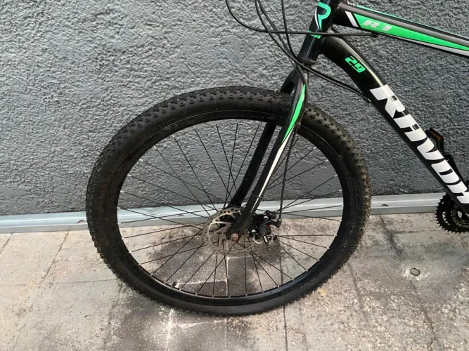 Bicicleta rabok aro 29 21 marchas freio a disco 