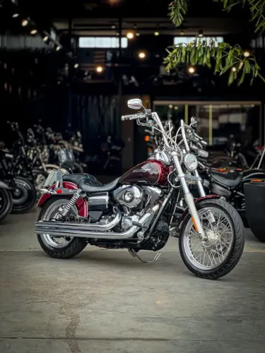 HARLEY DAVIDSON DYNA SUPER GLIDE