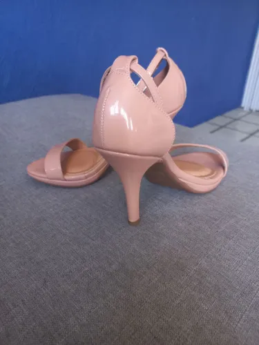 Sandalia salto fino