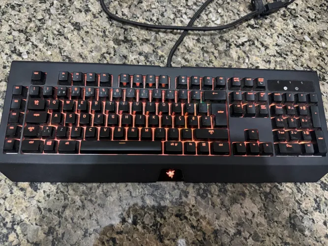 Teclado Gamer Razer Blackwidow Chroma V2