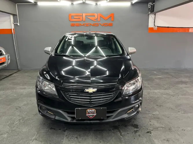 Chevrolet Onix Hatch Selecao 1.0 8V Flex Mec. 4P 2015