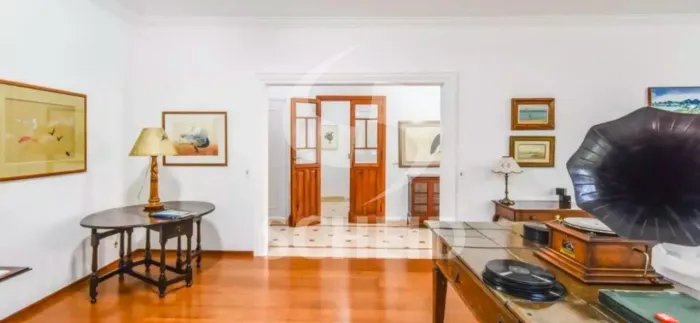 APARTAMENTO DE 200 M² NA RUA BELA CINTRA: UM POR ANDAR, NO CORAÇÃO DE CERQUEIRA CÉSAR
