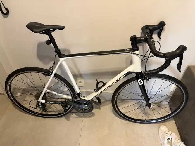 Bicicleta Speed Scott Addict 30 - TAM 60. - Excelente estado de conservação