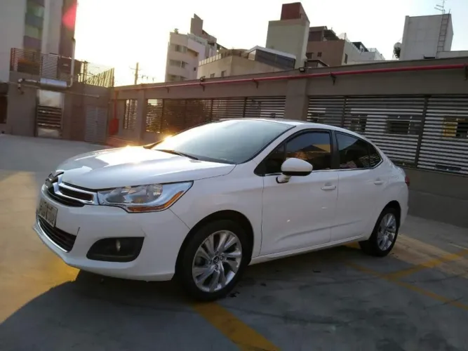 Citroen C4 Lounge Tendance 2.0 Flex 4P Aut. 2015
