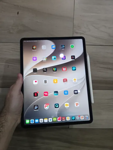 Ipad pro /tela 13 /128 gigas /120hz/ Apple pencil 2/Case Magsafe