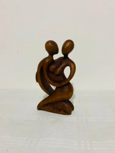 Escultura Abstrata Casal Amor Infinito
